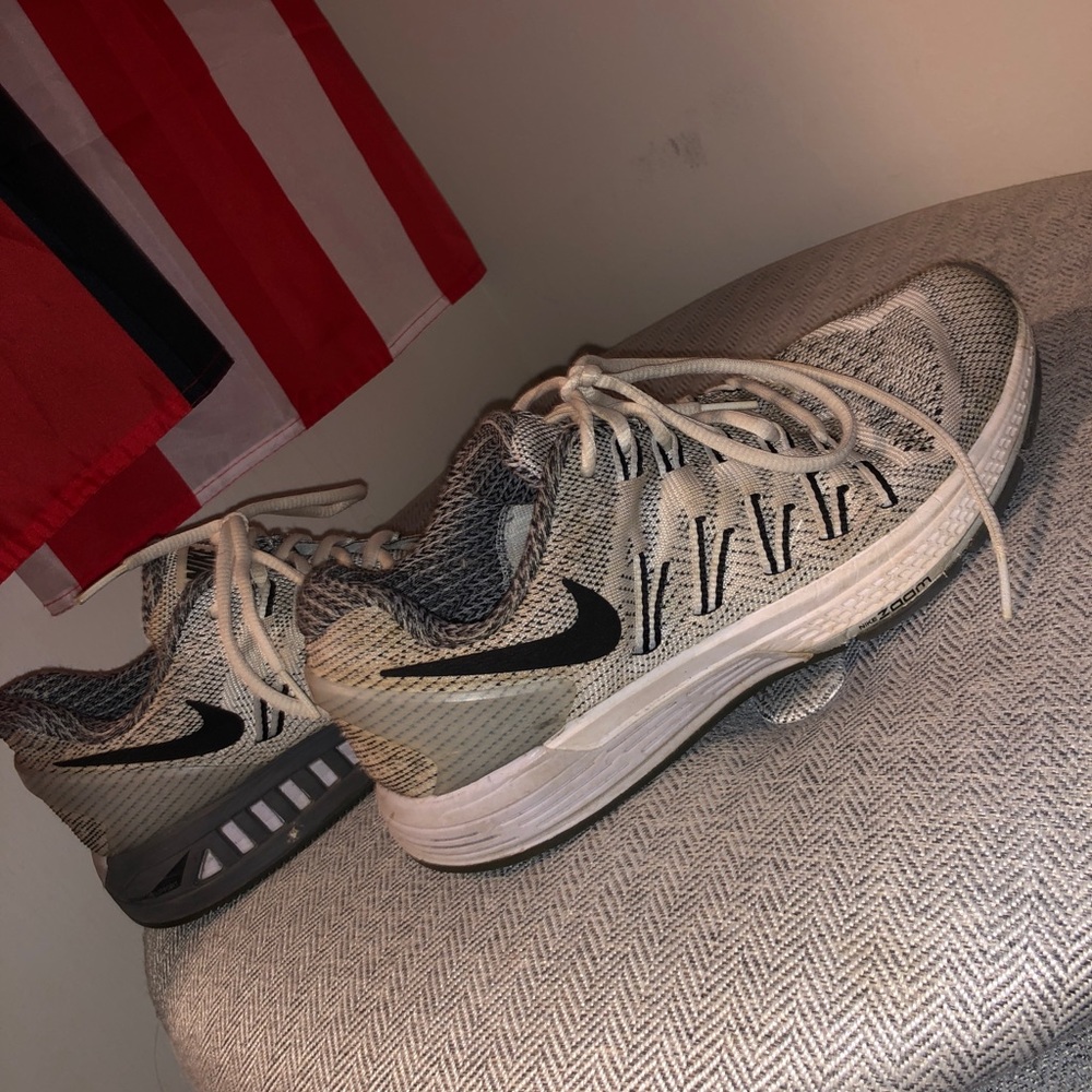 Nike shoes 8.5